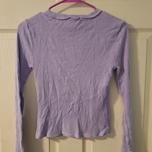 🤑 3/$20 Lavender Ribbed Top - Picture 2 of 3